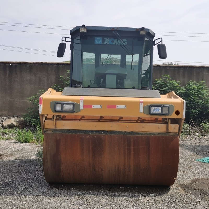 XCMG Used Vibratory Roller XD122