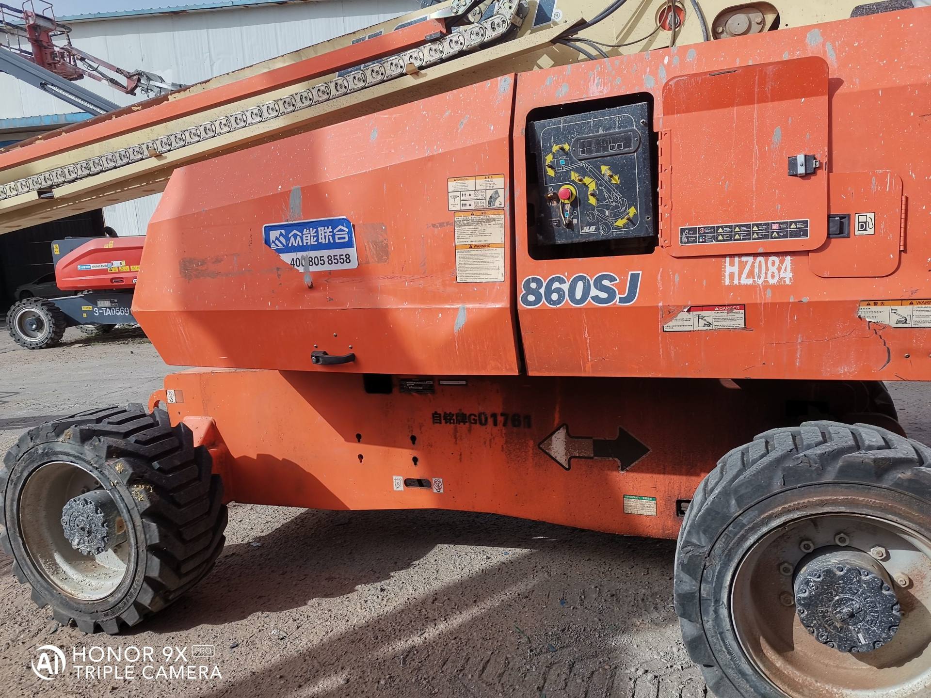 JLG used Engine driven boom lifts 860SJ